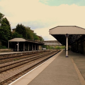 THE WEST RIDING REFRESHMENT ROOMS AT DEWSBURY STATION WEST YORKSHIRE REAL ALE VENUE - calflier001