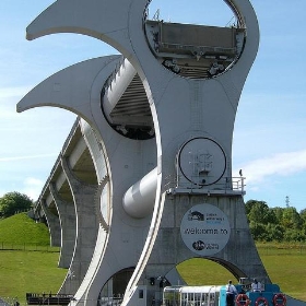 Falkirk Wheel 25-05-06 - Karen Roe