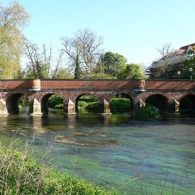 Town Bridge, Leatherhead - lostajy