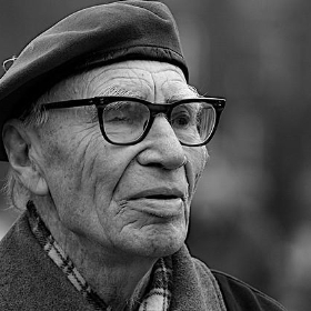 Man in beret (red) and black and white - Steve Punter