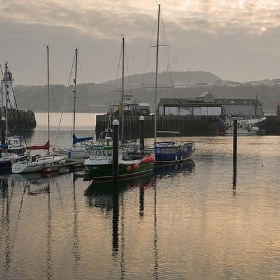 Scarborough Harbour at Dusk - tallpomlin