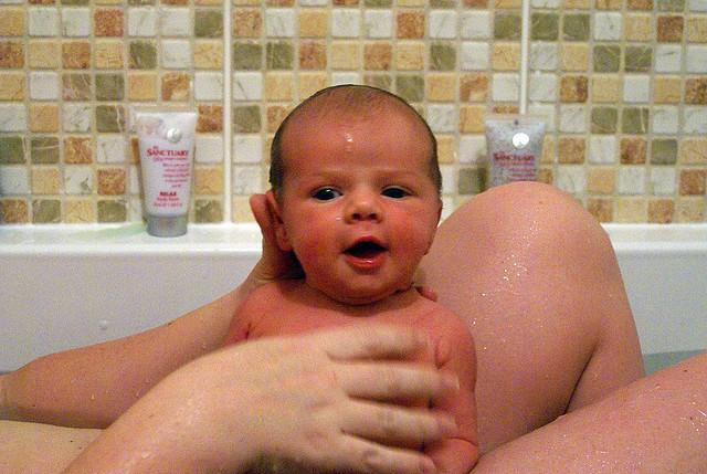 Anna and Phyllis in the bath