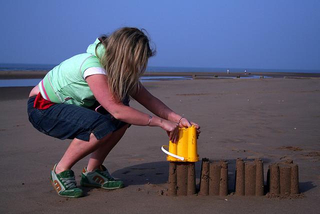 Sandcastles / Castillos de arena