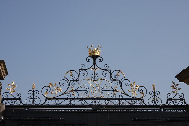 Knole gate ornament