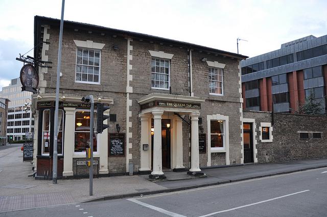 The Queens Tap, Swindon