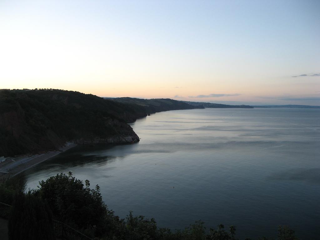 Noční pláž v Torquay